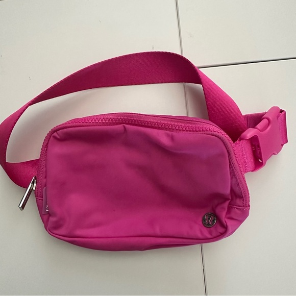 Lululemon Sonic Pink Belt Bag - Picture 2 of 6